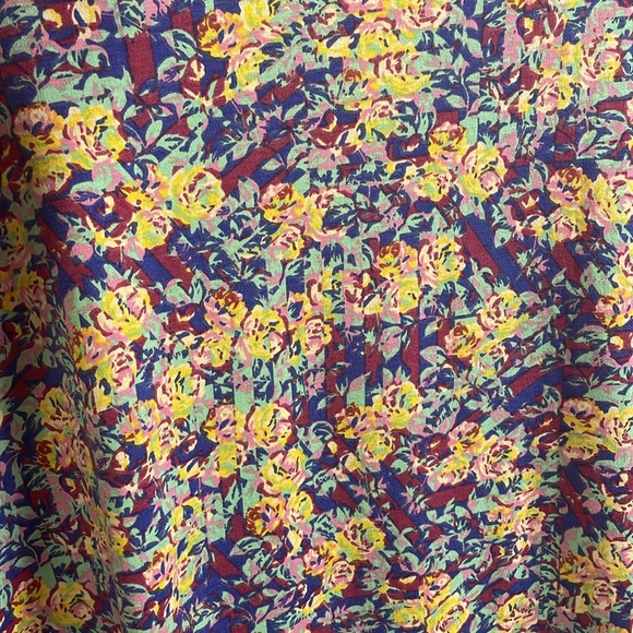 LuLaRoe Irma - Picture 4 of 5